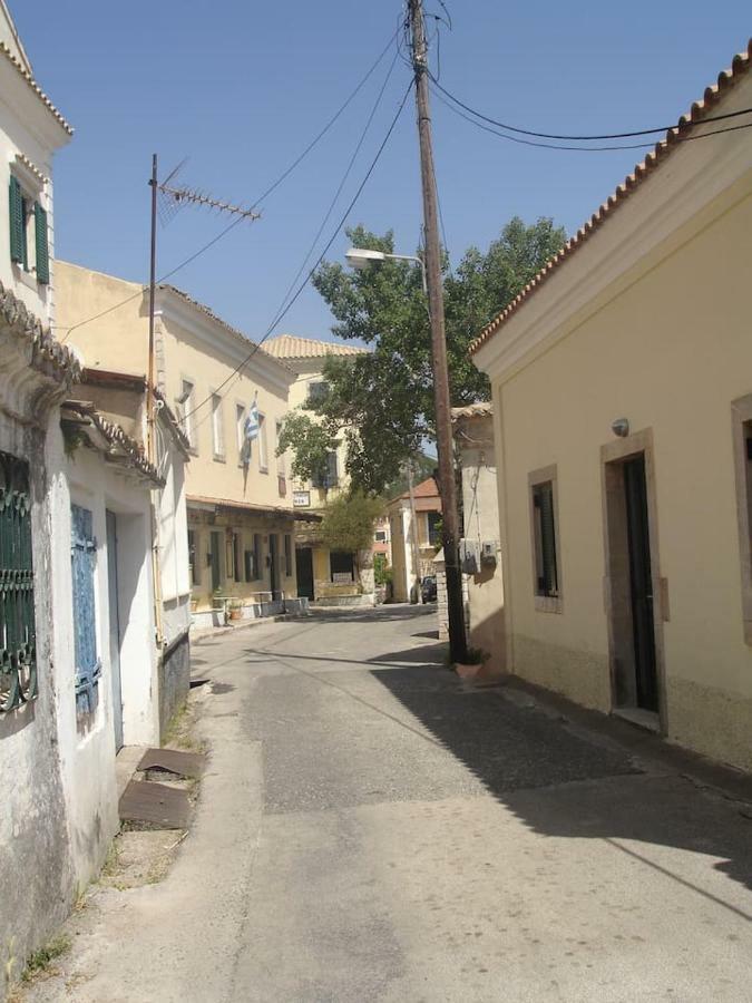 Rambely House * Lákones