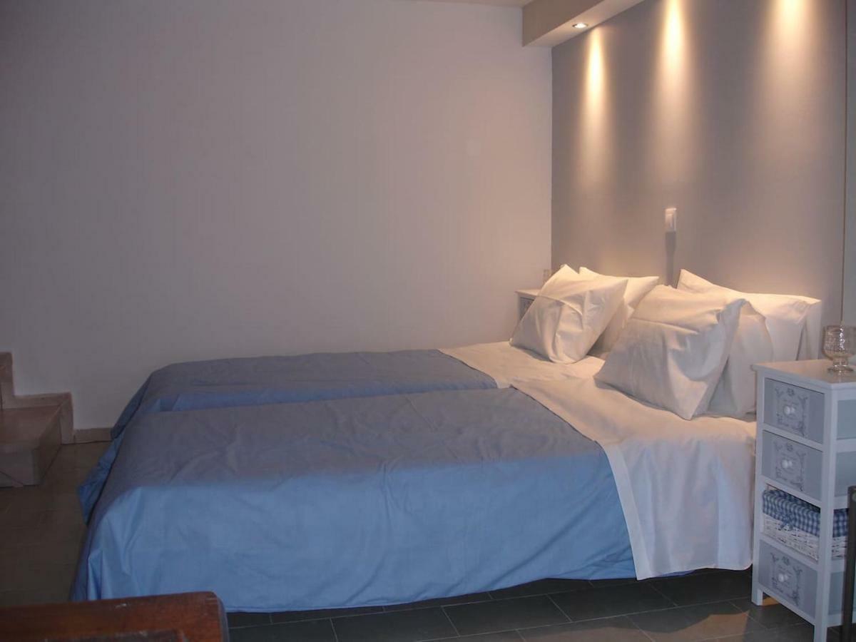 Rambely House Lakones